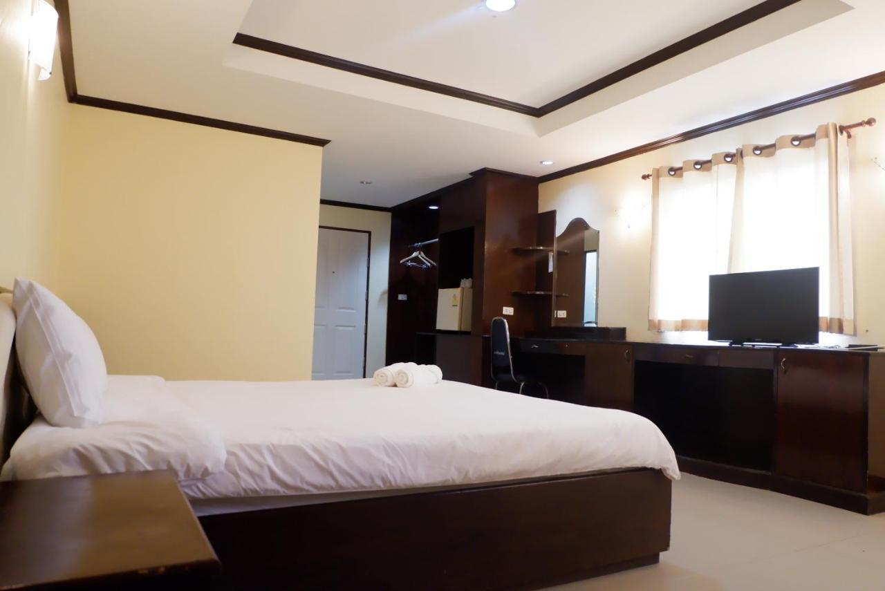 Auychai Grand Hotel Lang Suan Exterior foto