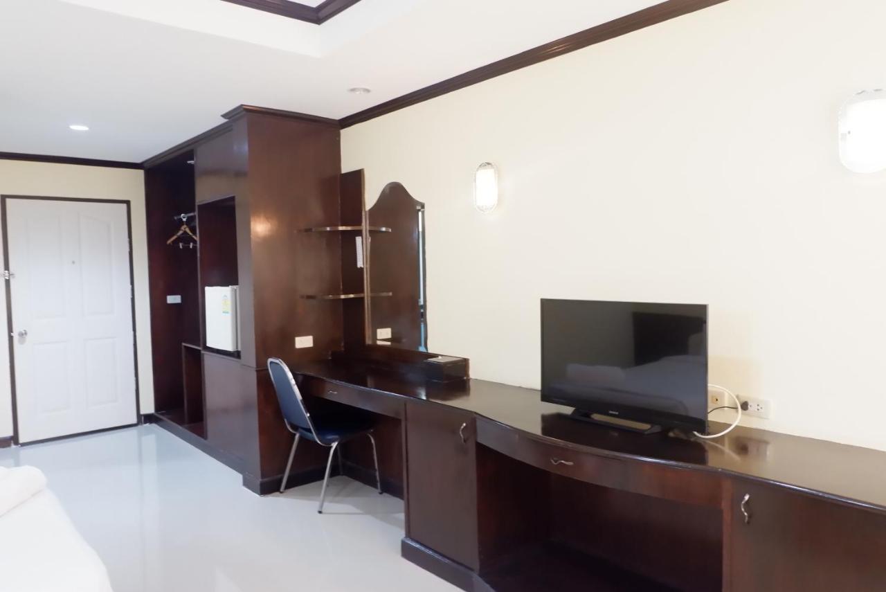 Auychai Grand Hotel Lang Suan Exterior foto